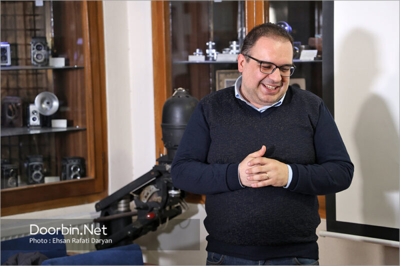 مستند نخستين پرواز بر فراز ايران اثر والتر ميتل هولتزر با حضور‭ ‬كيانوش‭ ‬معقتدي