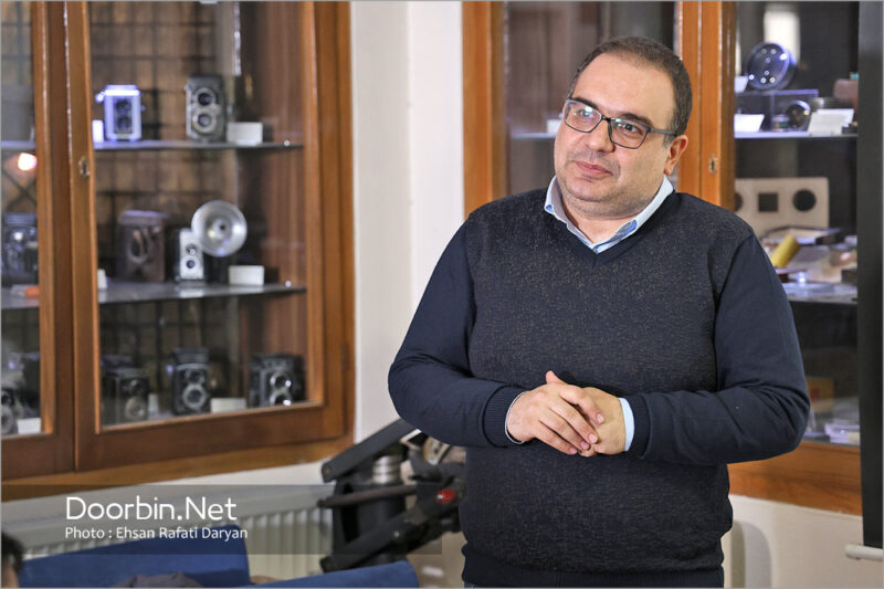 مستند نخستين پرواز بر فراز ايران اثر والتر ميتل هولتزر با حضور‭ ‬كيانوش‭ ‬معقتدي