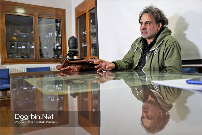 اکران و نشست پرسش و پاسخ مستند‭ ‬دبستان‭ ‬پارسي با‭ ‬حضور‭ ‬حسن‭ ‬نقاشي کارگردان مستند 